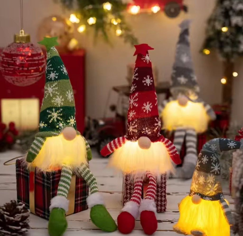 6 kerstmis poppetjes met verlichting